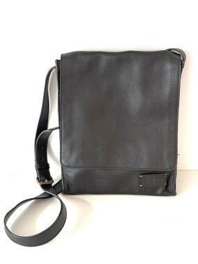 Cole Haan Greenwich Newspaper Pebbled Leather Crossbody Messenger Travel Bag